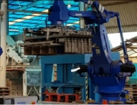 Robot xếp gạch ống 2 lỗ lên pallets